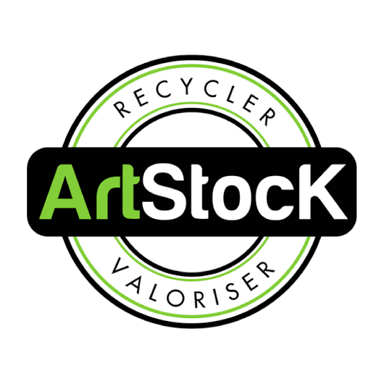 Collecte et  valorisation de matériaux, de costumes et de décors. Recyclerie de décors de théatre